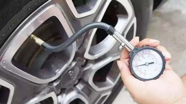汽车胎压多少是正常范围？轮胎压力多少属于正常7455
